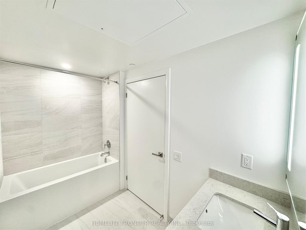 Kariya Gate & Burnhamthorpe Rd W - Photo 3 of 5