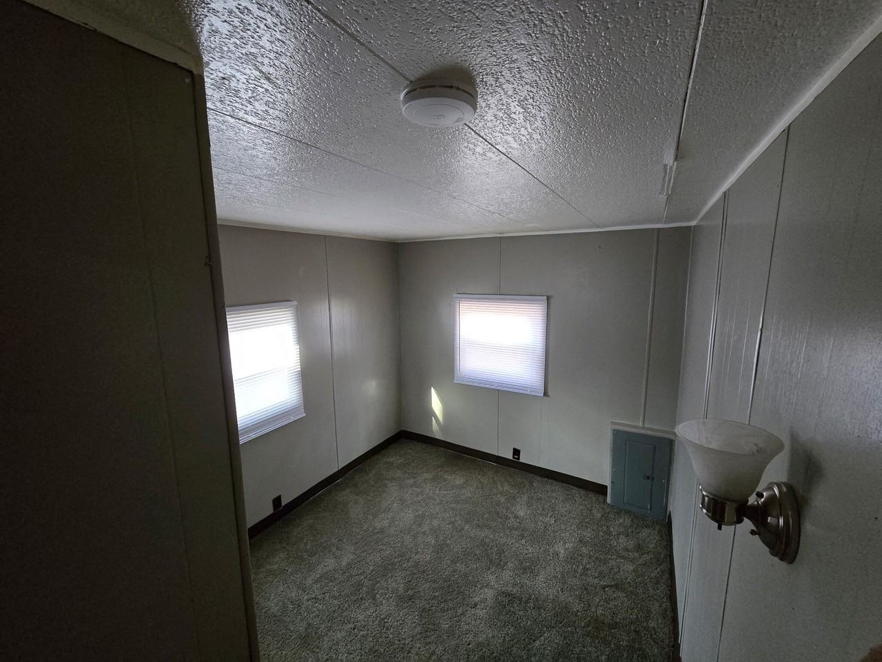 Evergreen Apartment Homes - Photo 3 of 10