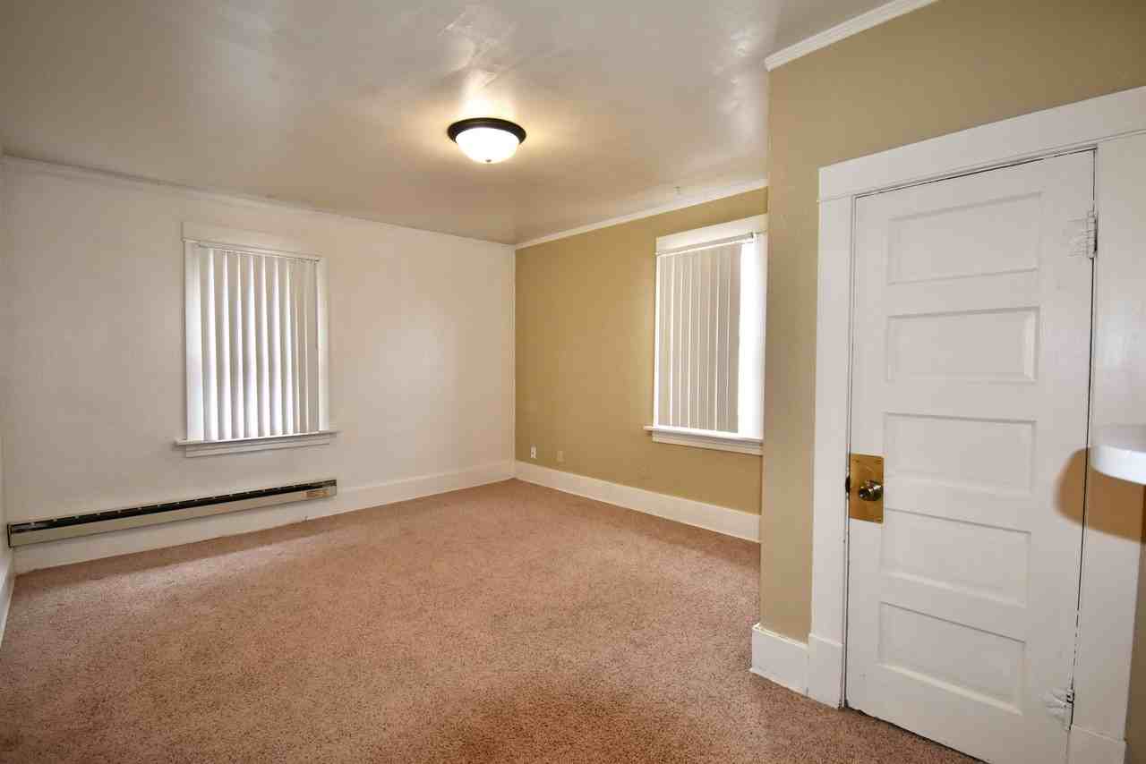 1226-10 - Photo 3 of 16