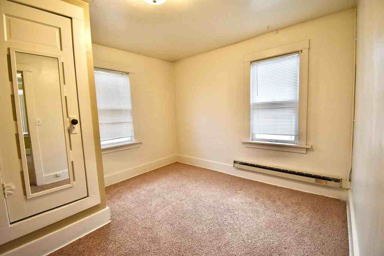 1226-10 - Photo 5 of 16