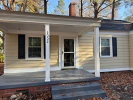 featured image of 1002 W Haven Blvd