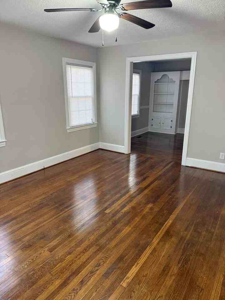 1002 W Haven Blvd - Photo 3 of 11