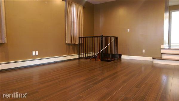 176 Dix Hills Rd - Photo 2 of 10