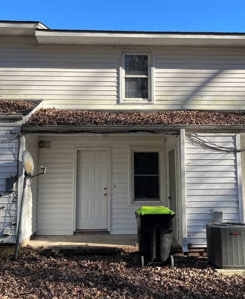 Vista Apartments - Photo 2 of 10