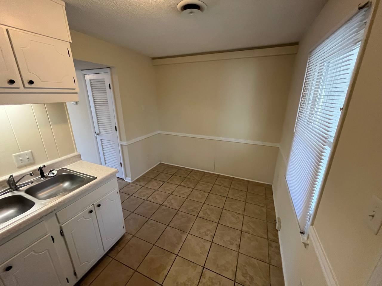 Vista Apartments - Photo 6 of 10