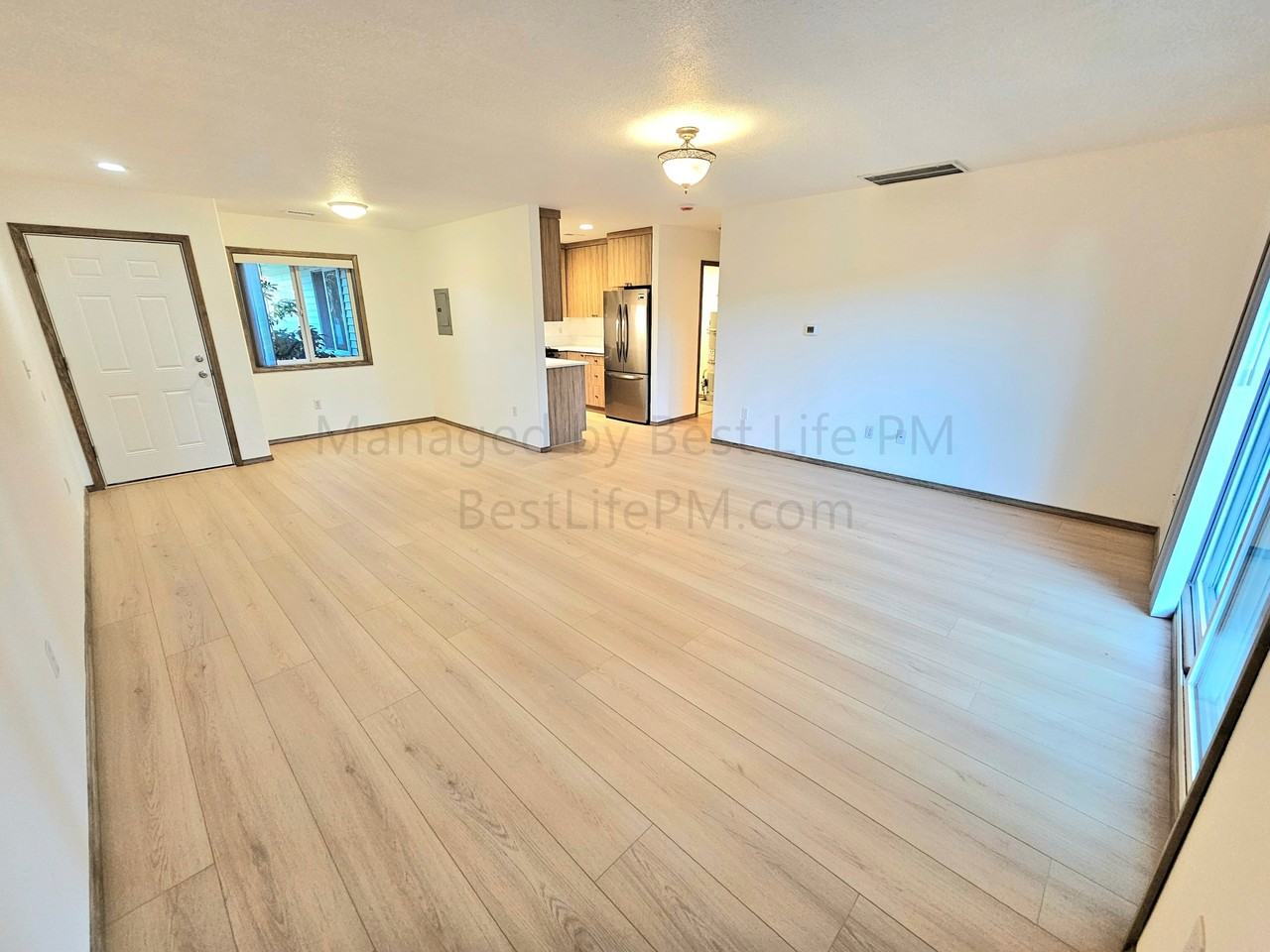 9527 Southeast 32nd Avenue Duplex (10042) - Photo 4 of 24