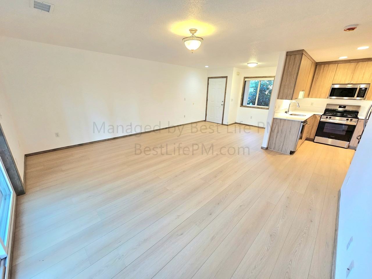 9527 Southeast 32nd Avenue Duplex (10042) - Photo 5 of 24