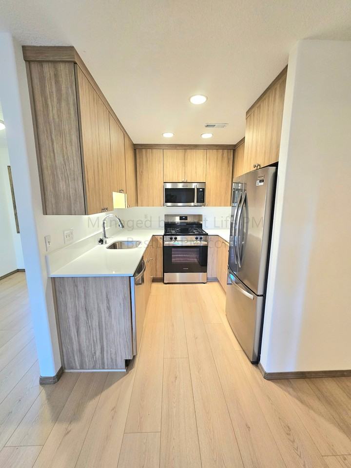 9527 Southeast 32nd Avenue Duplex (10042) - Photo 6 of 24