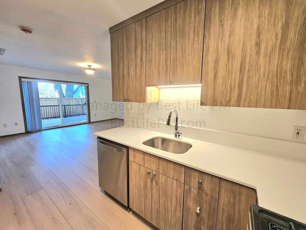 9527 Southeast 32nd Avenue Duplex (10042) - Photo 7 of 24