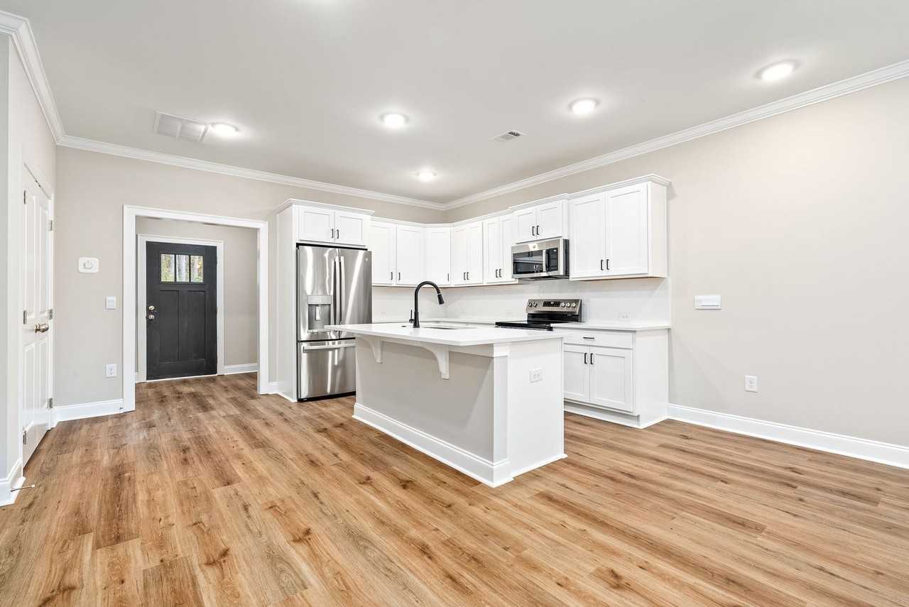 914 914 Winslow Ct. - Photo 7 of 18