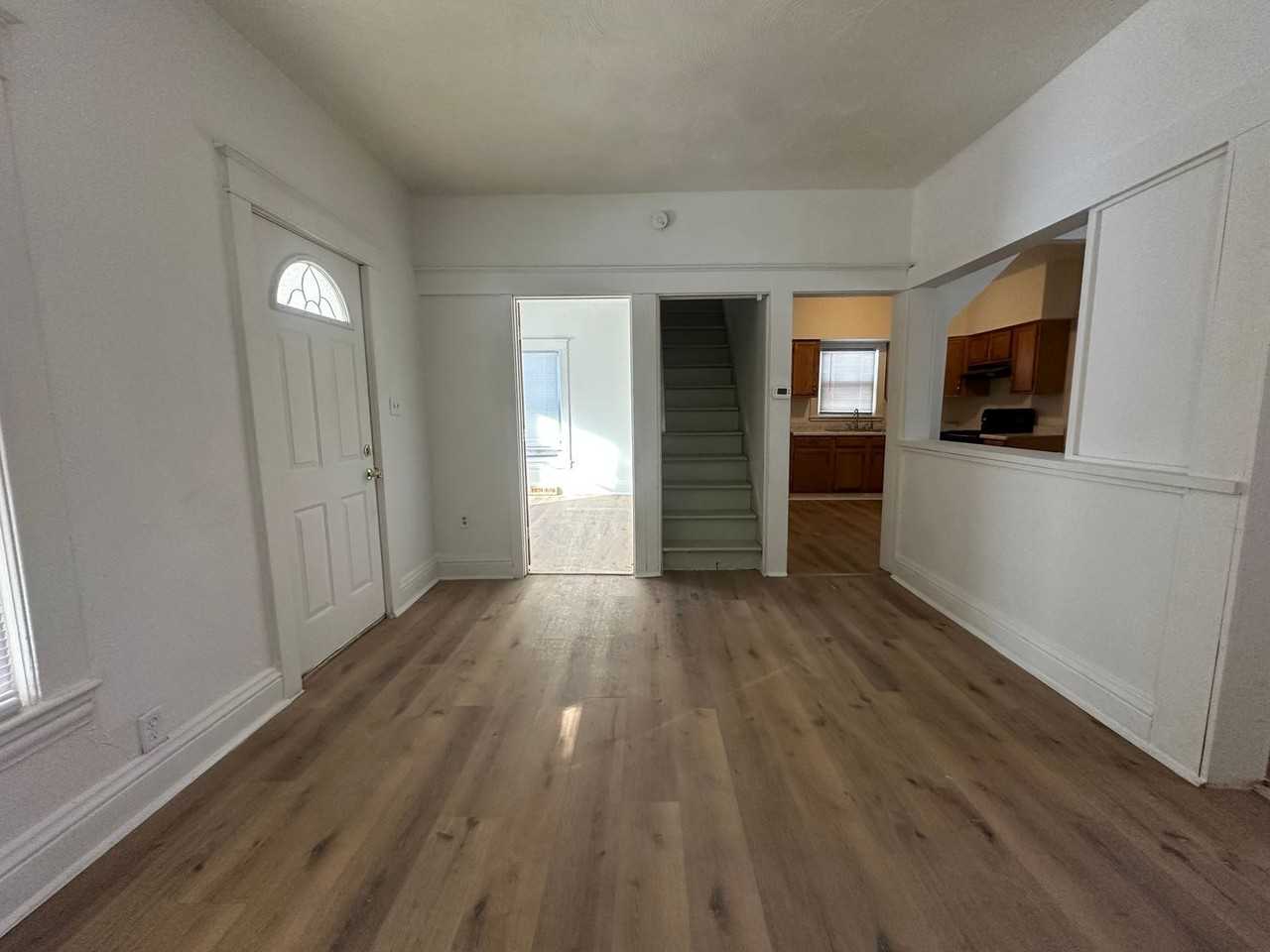 188 Roseneath Ave - Photo 2 of 12