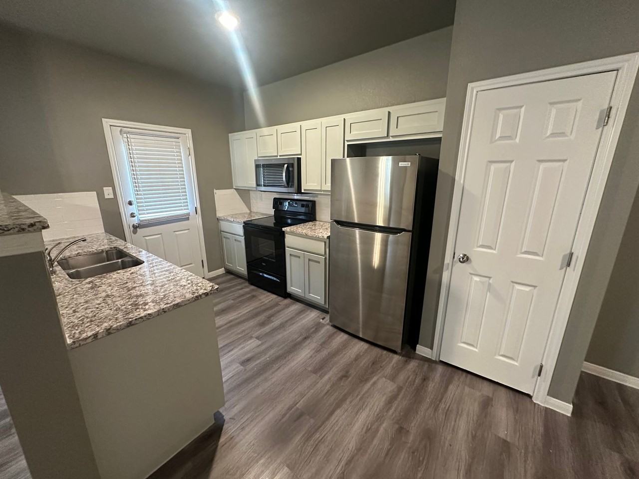 1405 Natchez Trl #A - Photo 2 of 19