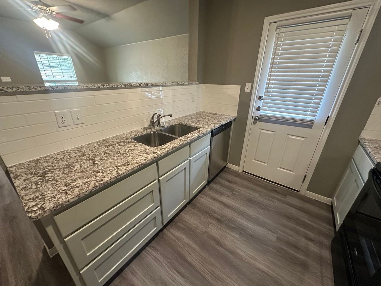 1405 Natchez Trl #A - Photo 3 of 19