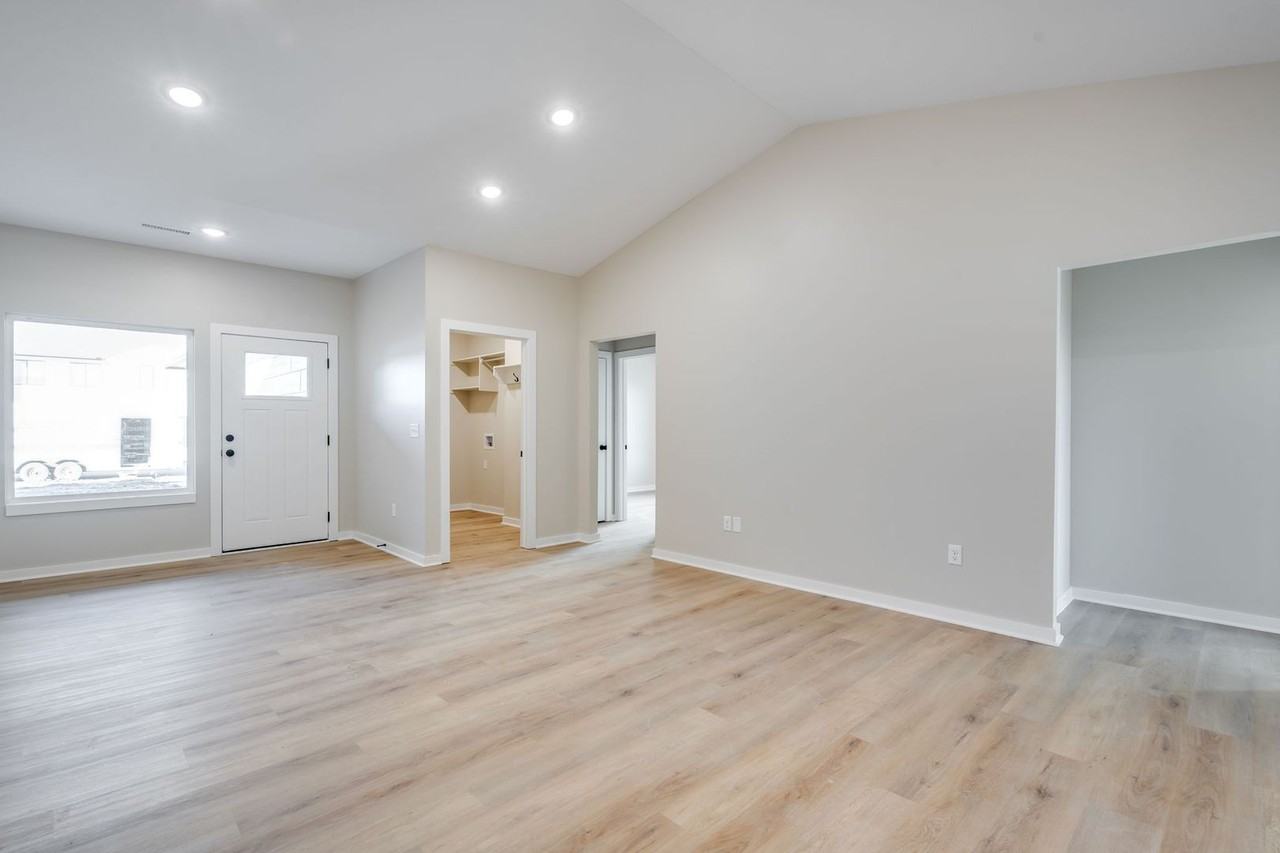 3979 W Longleaf St - Photo 3 of 14