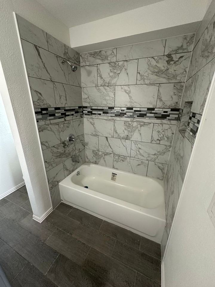 2404 Henry Dr - Photo 5 of 17