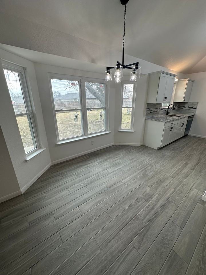 2404 Henry Dr - Photo 2 of 17