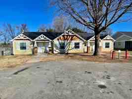 featured image of 2212 Catherine Simmons Ave