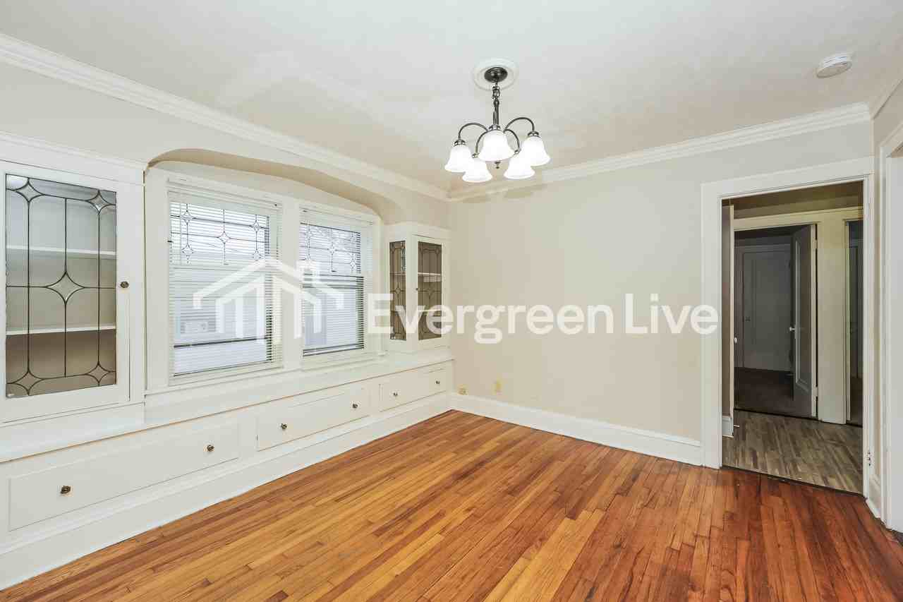 9707 Plymouth Ave - Photo 4 of 15