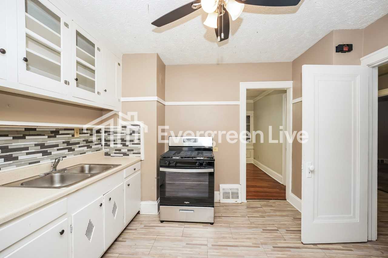 9707 Plymouth Ave - Photo 7 of 15