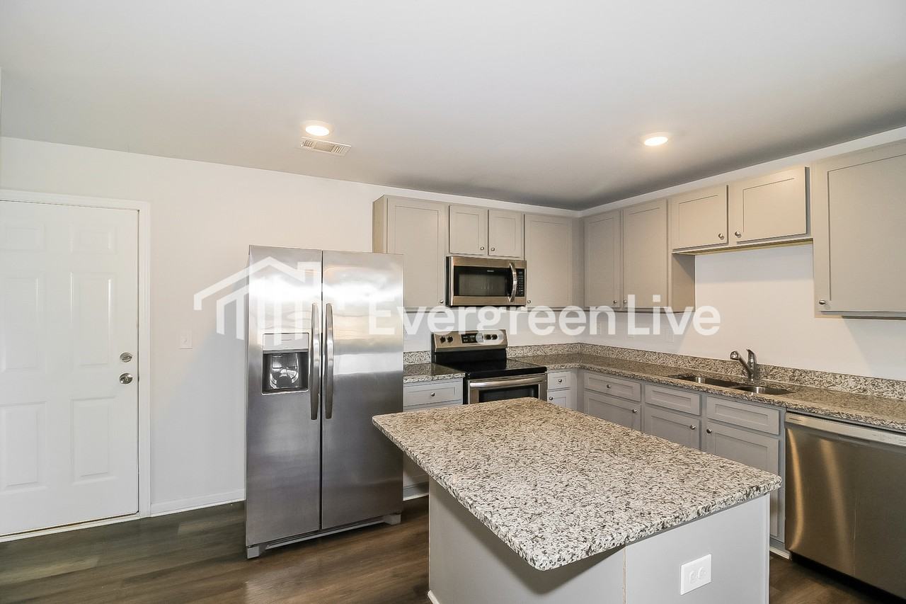 108 Loblolly Ln - Photo 5 of 15