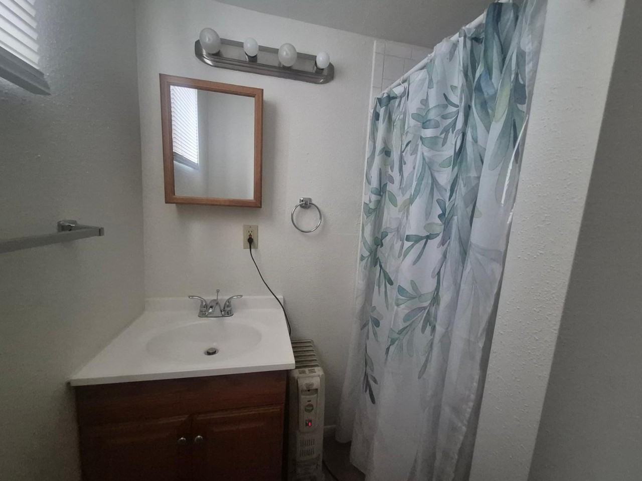 828 E Cache La Poudre St - Photo 6 of 7