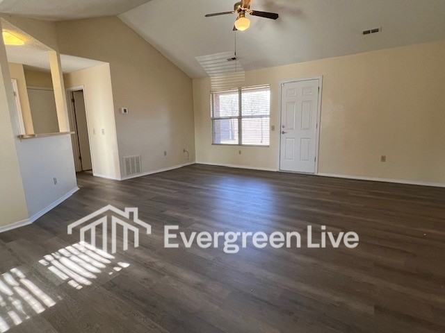 103 Jardin Ct - Photo 2 of 17