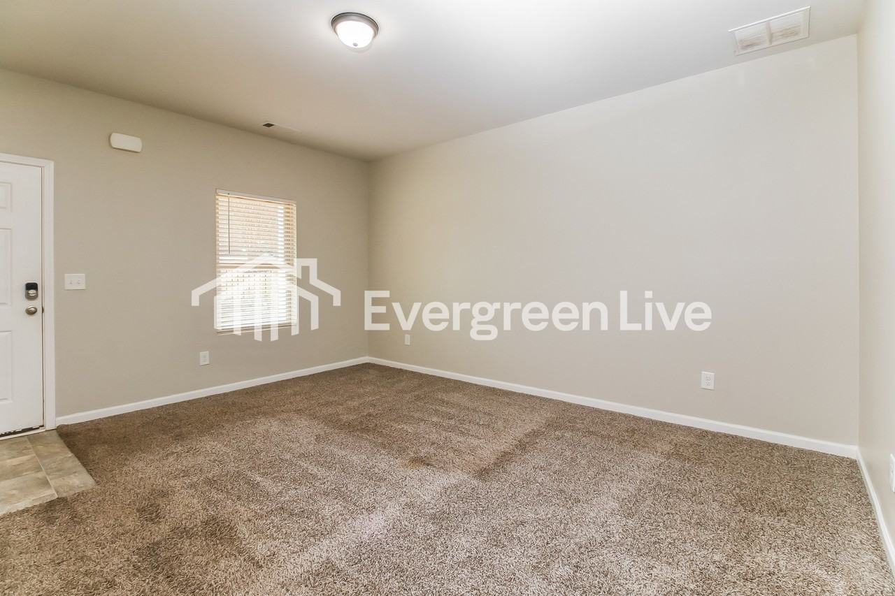 524 Joneus Dr - Photo 3 of 15