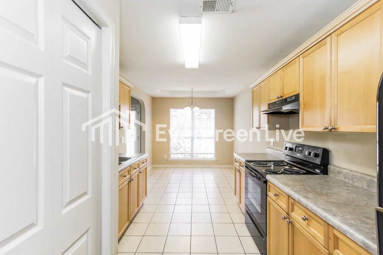 513 Camden Cove Cir - Photo 6 of 15