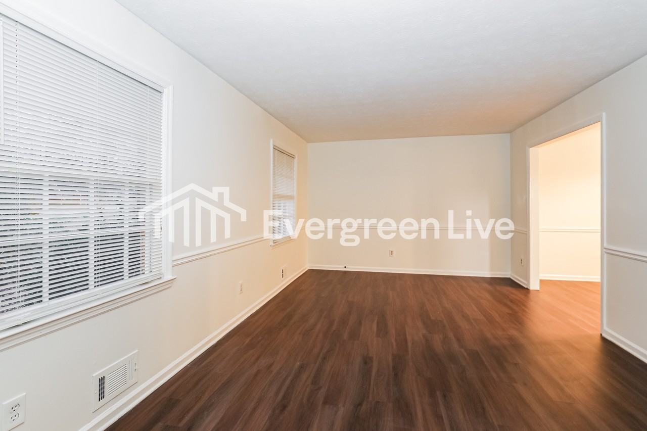 1717 King Rd - Photo 2 of 15