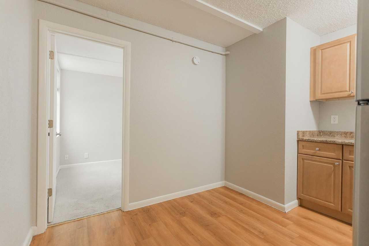 2301 Goss St. - Photo 4 of 30