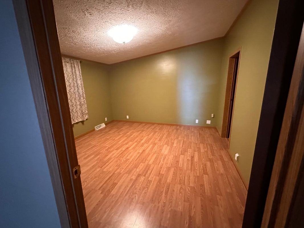 55120 Grade Ave - Photo 5 of 12