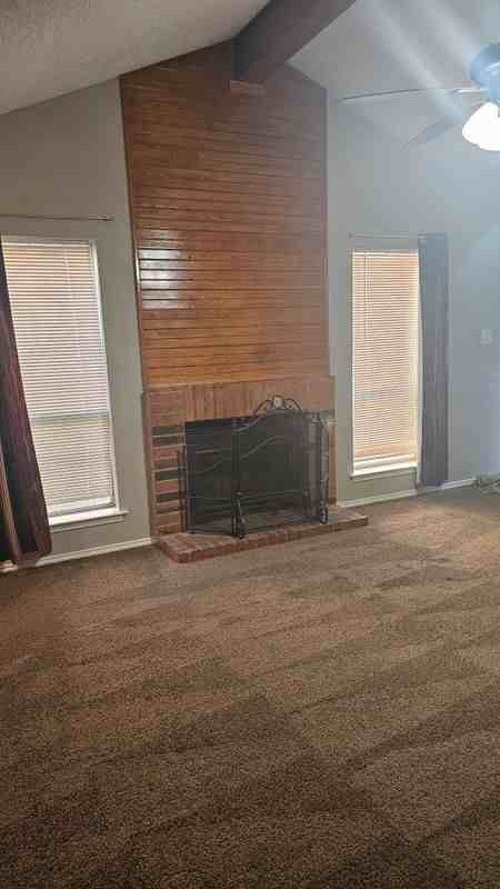 1815 Sheehan Ct - Photo 3 of 6