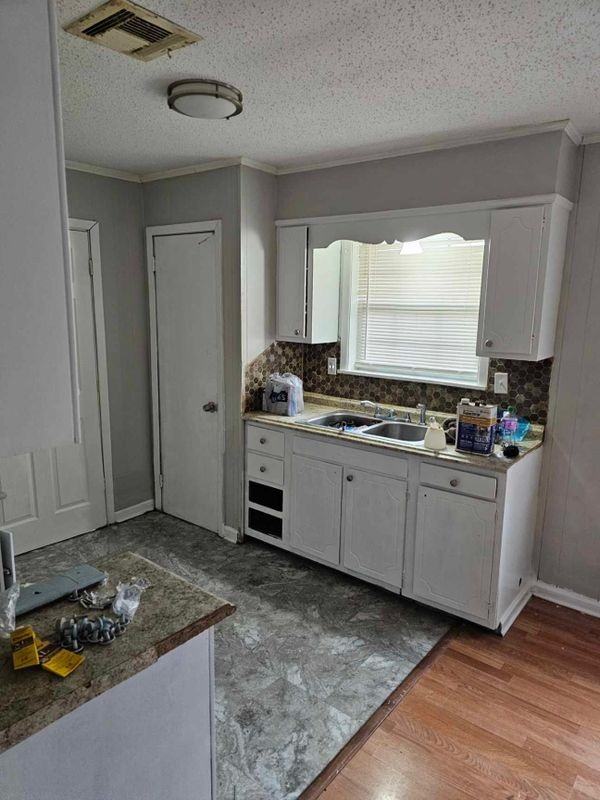 122 Sweetwood St - Photo 2 of 6