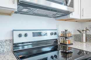 324 Wisconsin Ave - Photo 1 of 1