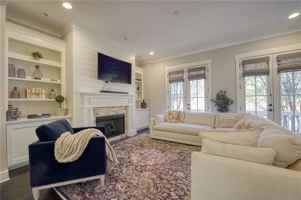 featured image of 984 Memorial Walk Se