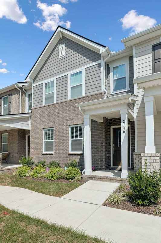 2746 Fordham St - Photo 3 of 39