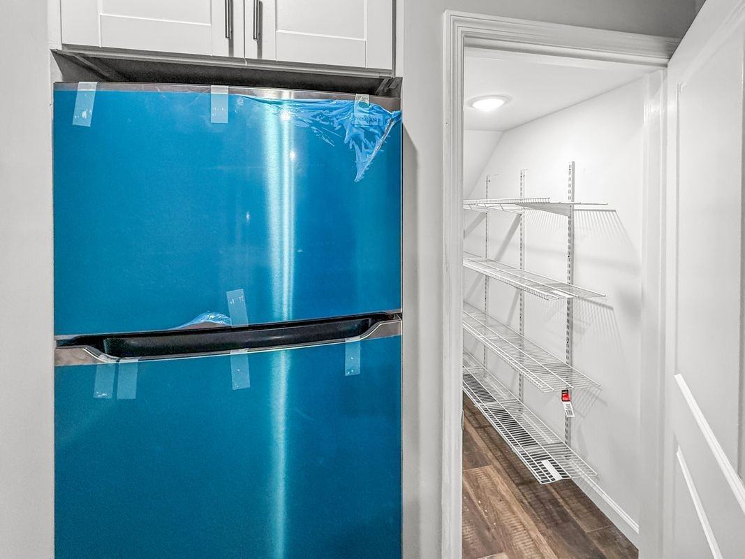 889 S 17th St - Photo 6 of 33