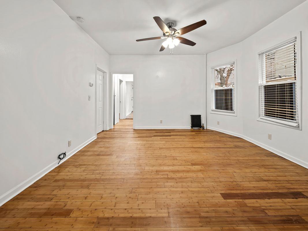 163 Montgomery St - Photo 3 of 17