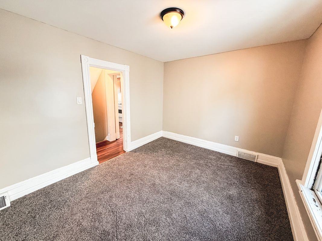 330 12th Ave Unit 2 - Photo 4 of 12