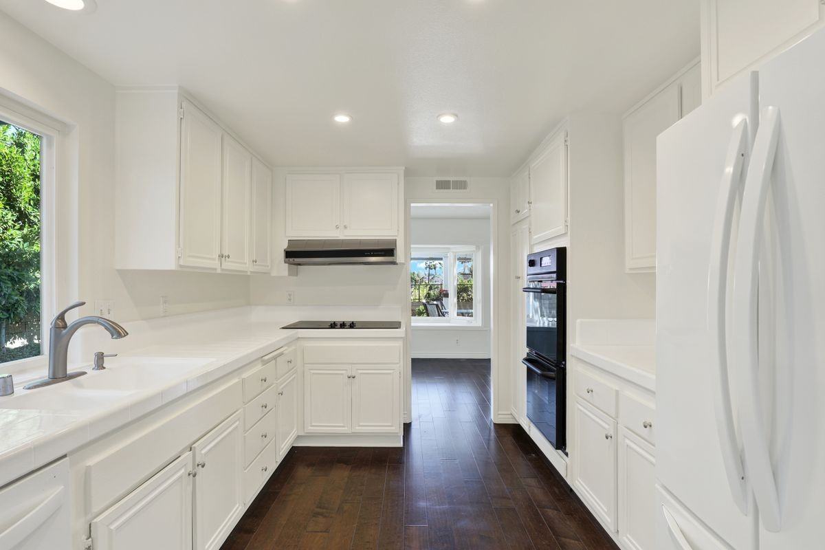 25042 Wilkes Pl - Photo 7 of 45