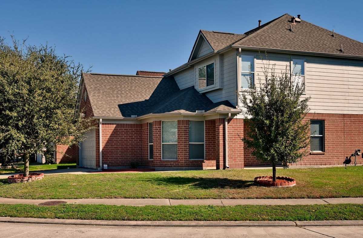 1106 Mossy Branch St - Photo 2 of 34