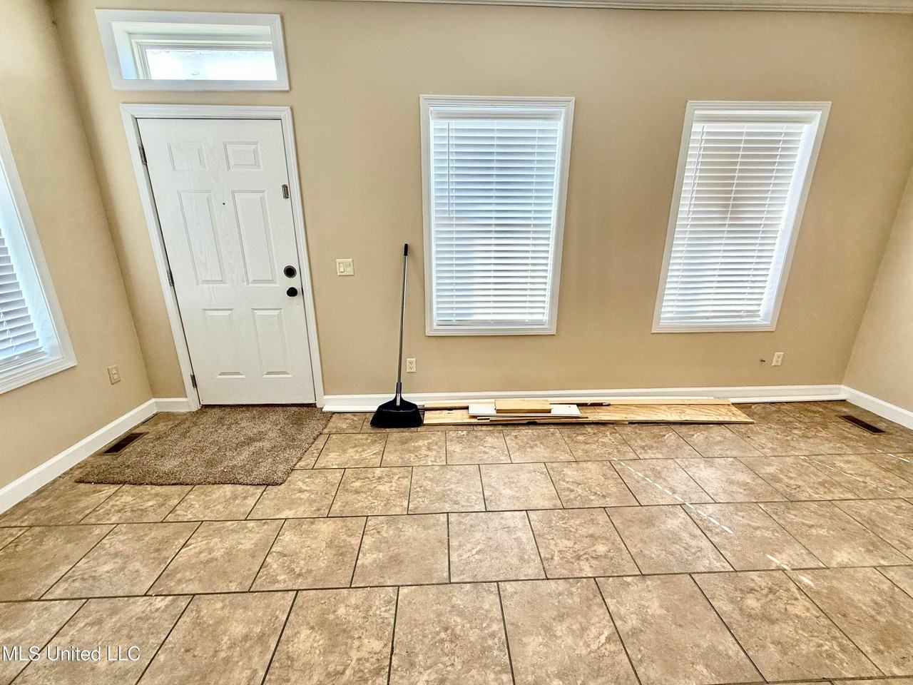 2000 Magazine St - Photo 4 of 27