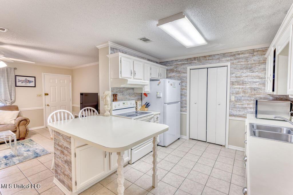 101 Pittman Dr - Photo 5 of 18