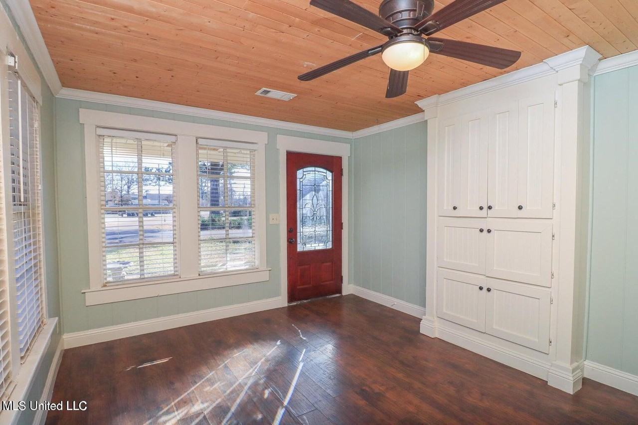 3532 Third St - Photo 3 of 24