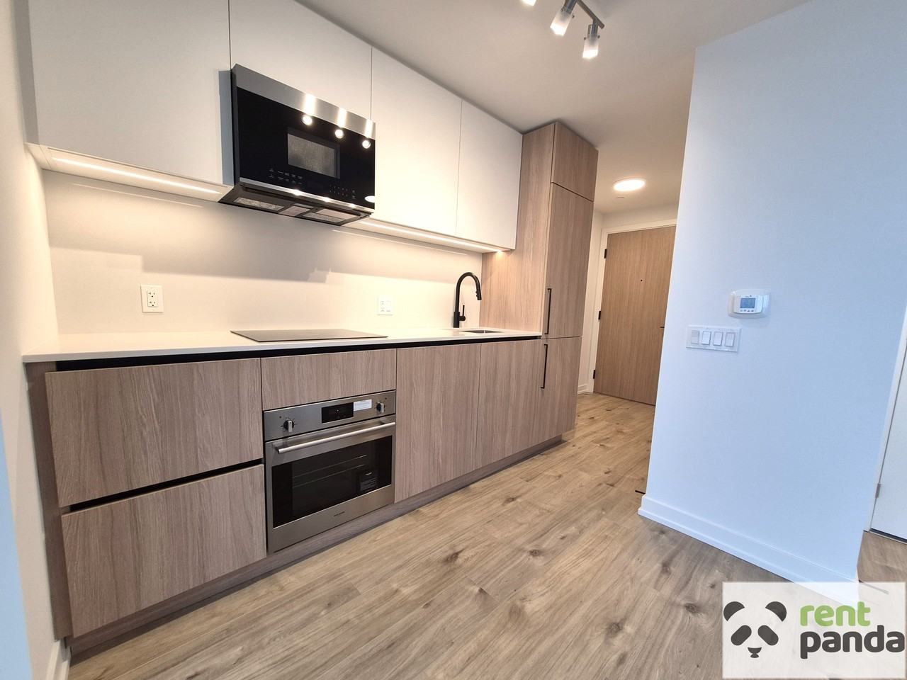 35 Parliament St #2001 - Photo 7 of 22