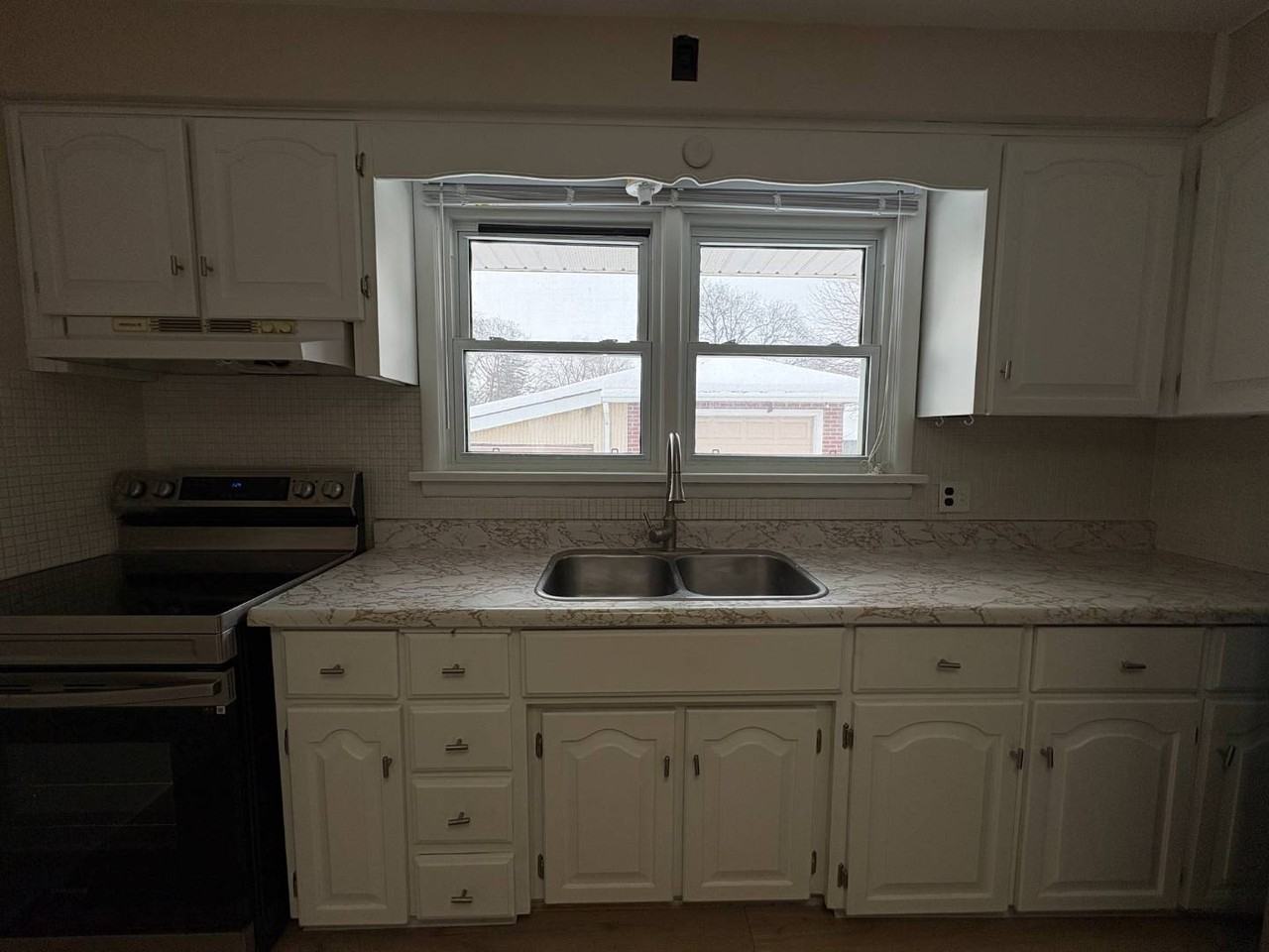 20 Delmar Blvd - Photo 2 of 11