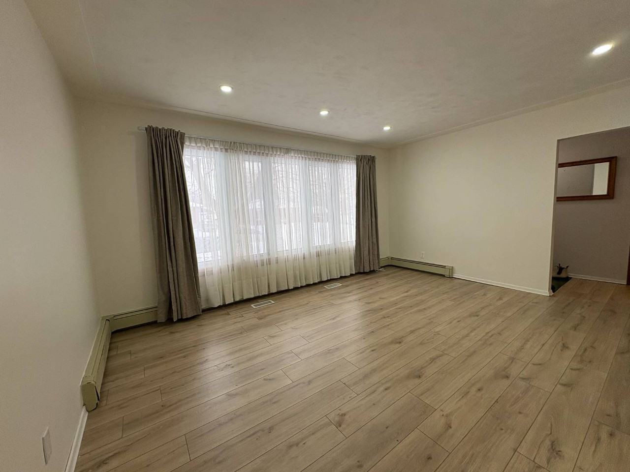 20 Delmar Blvd - Photo 5 of 11