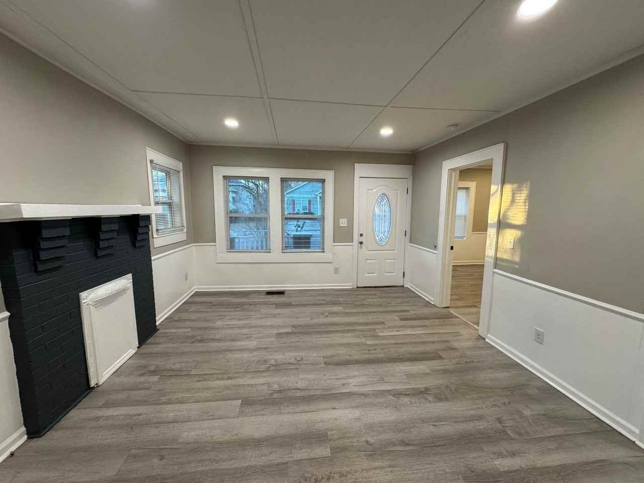 408 E 3rd Ave - Photo 3 of 16