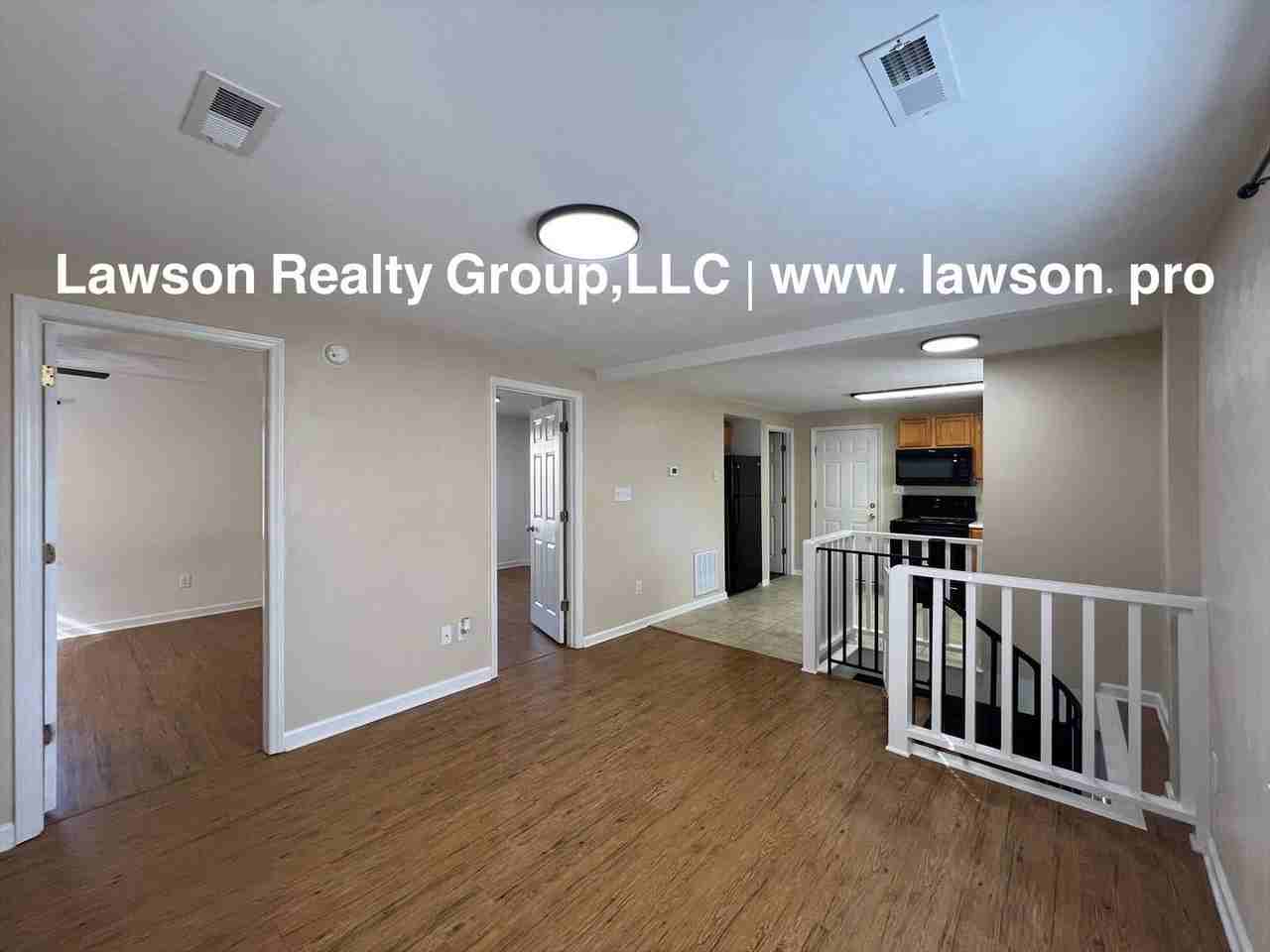 318 Giles Ave - Photo 2 of 27