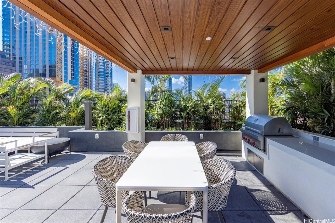 629 Keeaumoku St #2108 - Photo 5 of 25